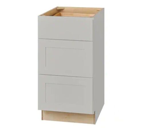 Hampton Bay Avondale 18 in. W x 24 in. D x 34.5 in. H Ready to Assemble Plywood Shaker Drawer Base Kitchen Cabinet in Dove Gray  - Lot 378
