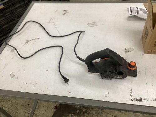 WEN 6528 3.8-Amp 2-3/8 Inch Electric Hand Planer - Lot 699
