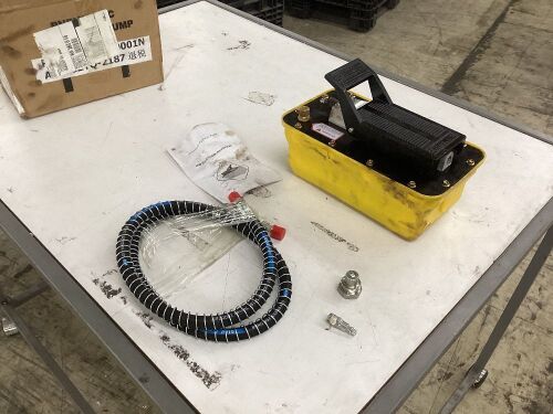 Pneumatic Hydraulic Pump  - Lot 596
