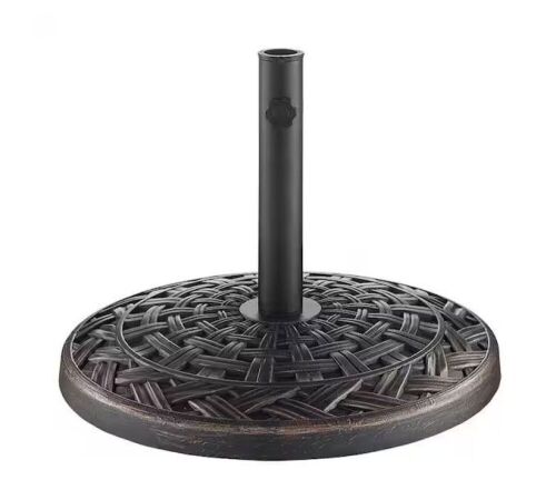 Cross Weave Round Metal Patio Umbrella Base in Antique Bronze - Lot 549