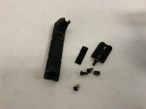 MAGPUL Hand Stop Kit, E-Comm Return - Lot 476