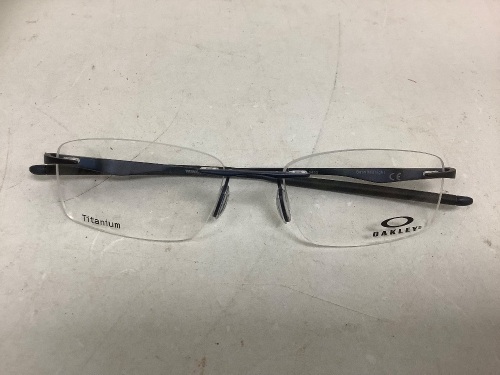 Oakley Mens Glasses, Appears New, Sold as is - Lot 119