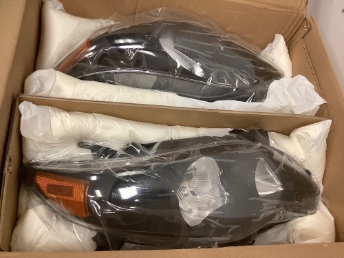 Headlights for 2011-13 Toyota Corolla, Appears new, Sold as is - Lot 118