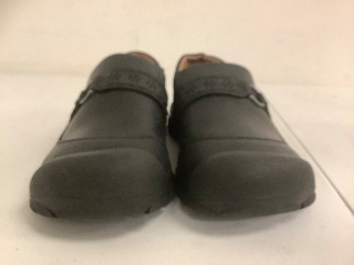 Keen Womens Shoes, 7, Appears New, Sold as is - Lot 11