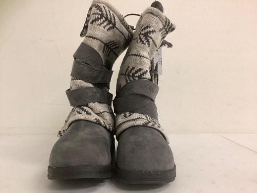 Muk Luks Womens Boots, 7, Appears new, Sold as is - Lot 691