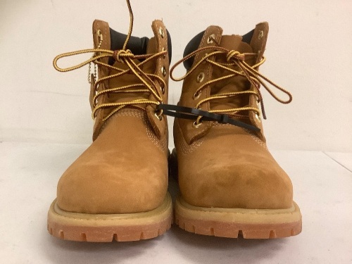 Timberland Womens Boots, 6.5M, Appears New, Sold as is - Lot 85
