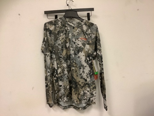 Sitka Mens Long Sleeve, M, Appears New, Sold as is - Lot 741