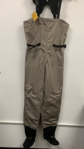 Mens Waders, Small, E-Comm Return - Lot 769