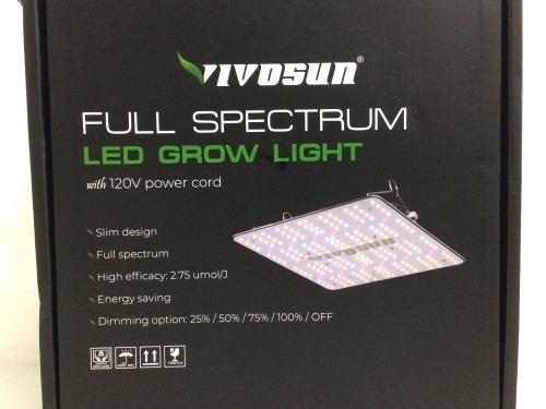 LED Grow Light, Appears New, Sold as is - Lot 780