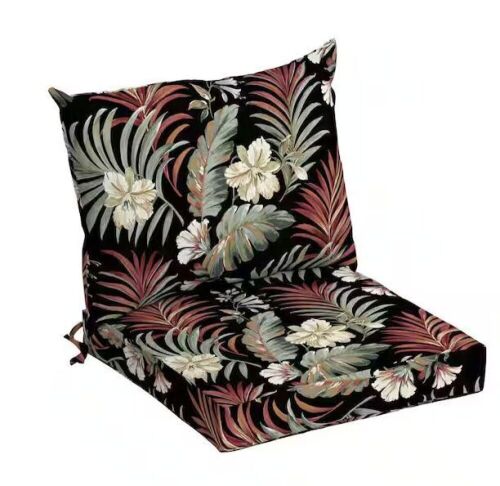 Arden Selections 21 in. x 21 in. Simone Black Tropical Outdoor Dining Chair Cushion  - Lot 379