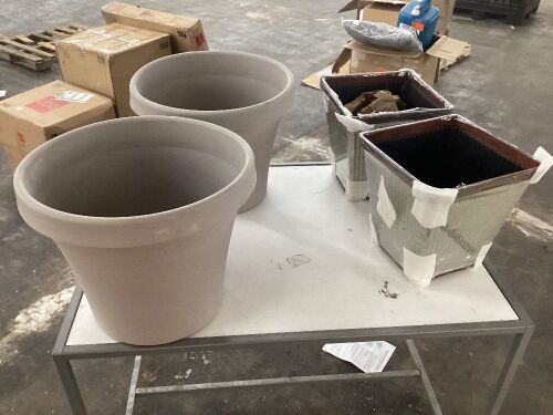 Lot of (4) Planter Pots  - Lot 452