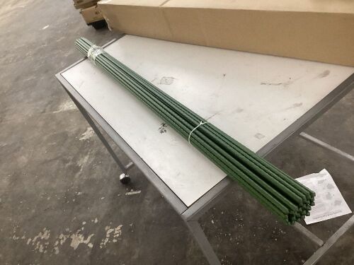 5' Garden Stakes, 30pc  - Lot 569