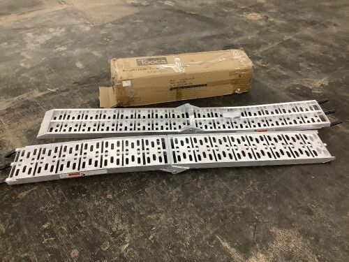 TOOCA Aluminum Loading Ramps  - Lot 82
