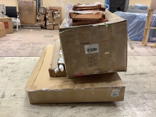 Pallet of misc. parts may be broken or missing  - Lot 444