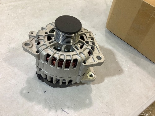 Alternator for Nissan Rogue 2.5l 2010-2013 - Lot 591