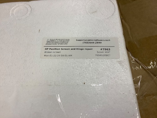 7963 hp pavillion screeb and hinge repair - Lot 431