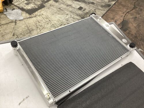 Aluminum Radiator  - Lot 352