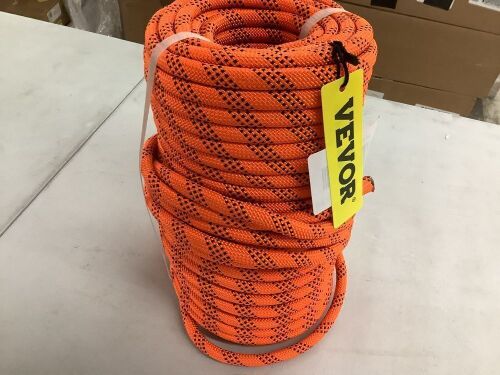 7/16 in. Double Braid Polyester Rope 150 ft. Nylon Arborist Rope 8400 lbs. Breaking Strength - Lot 641