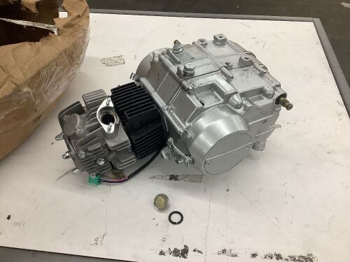 140cc 4 Stroke Racing Engine for Pit Dirt Bike - For Parts or Repair  - Lot 257