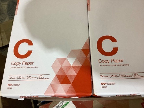 Case of C copy paper - Lot 124