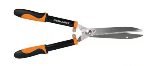 Fiskars 23 in. Power-Lever Softgrip Hedge Shears - Lot 396