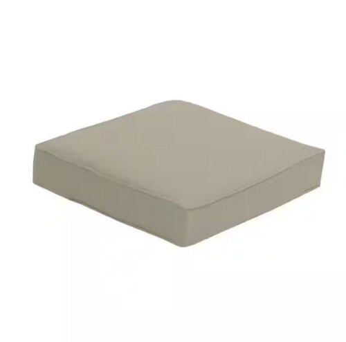 Hampton Bay Laurel Oaks 21.5 in. x 19.75 in. CushionGuard Outdoor Ottoman Cushion in Putty  - Lot 640