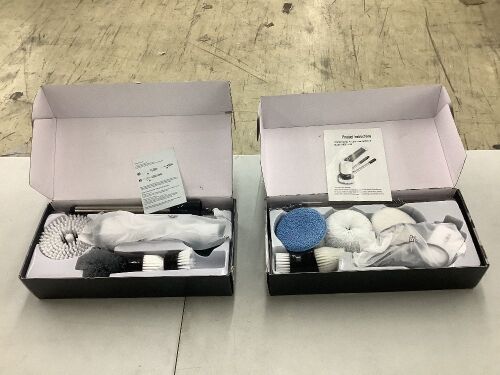 Lot of (2) Cleaning Brushes - Lot 609