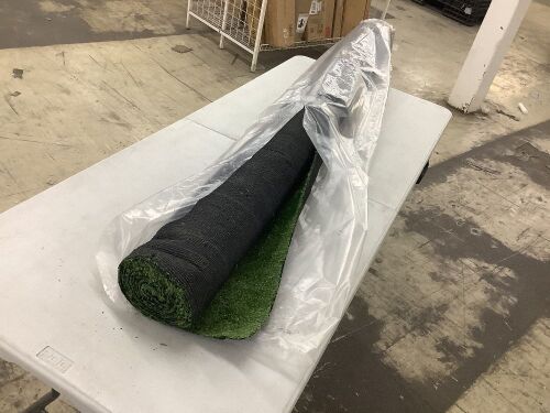 Artificial Grass 7' x 12'  - Lot 618