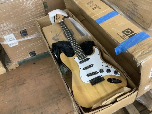 Beginner Electric Guitar Kit w/ Case, 10W Amp, Tremolo Bar - 39in - Lot 257