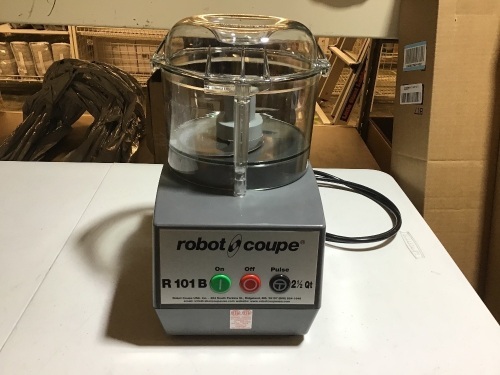 Robot Coupe R101 B CLR Combination Food Processor, 2.5-Liter Bowl, Polycarbonate, Clear, 120v. Tested and Works. Unused Condition - Lot 33