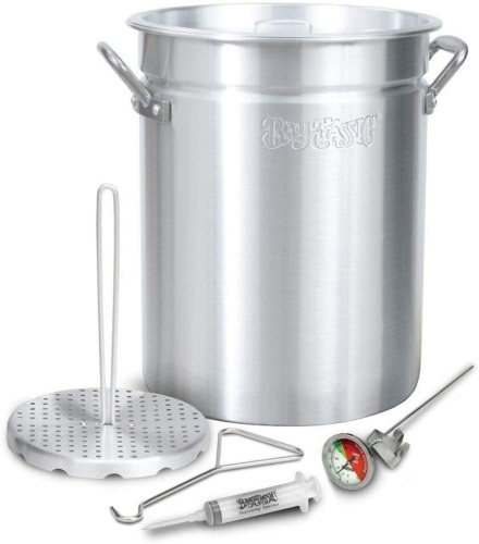 Bayou Classic Turkey Fryer Pot, 32 Quart, Silver. Appears New. E-Commerce Return - Lot 284