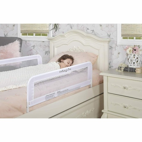 Dream On Me Adjustable Mesh Bedrail Double Pack, White, 3 Pound. Appears New - Lot 709