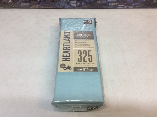 Heartland HomeGrown 325-Thread-Count Cotton Percale Fitted Sheet. Aqua. New - Lot 917