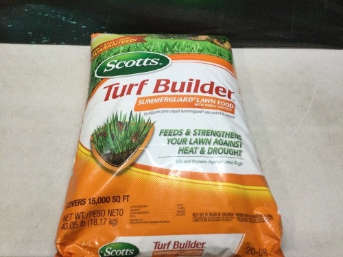 Scotts Turf Builder Summerguard Lawn Food with Insect Control, 40.05lb Bag - Lot 388