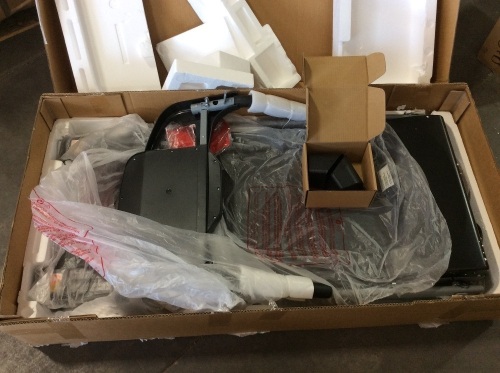 800W Folding Treadmill - Lot 359
