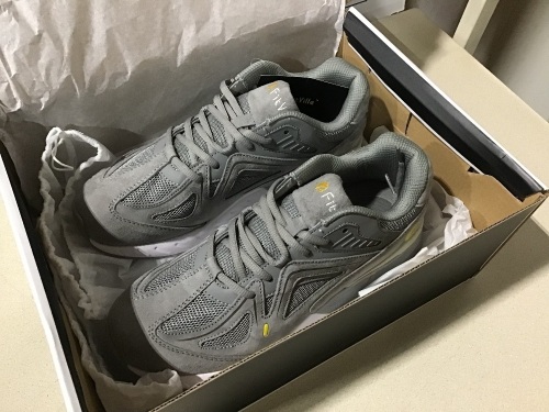 FitVille Rebound Core Shoes, 8W - Lot 341