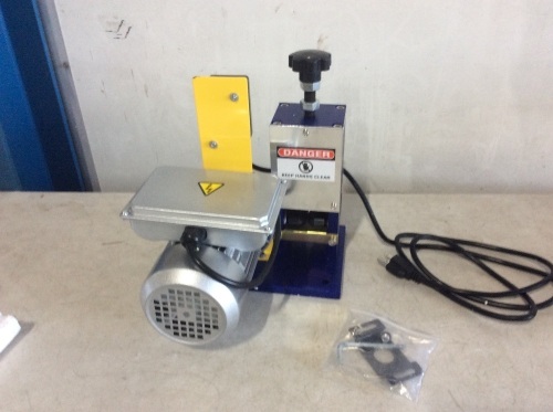 VEVOR Cable Wire Stripping Machine - E-Comm Return, Appears New - Lot 69
