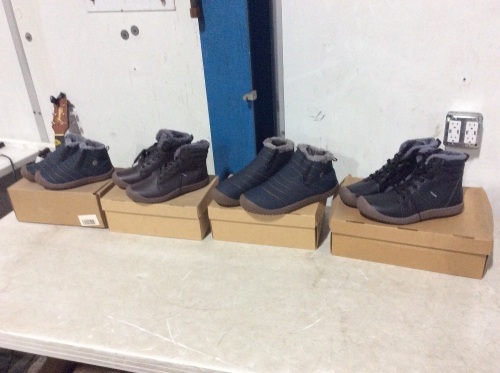 Lot of (4) Winter Snow Boots - Lot 352