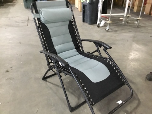 Zero Gravity Lounge Recliner Lounge Chair - Lot 833