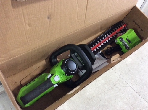 Greenworks 22" 24-Volt Cordless Hedge Trimmer - Missing Battery - Lot 559