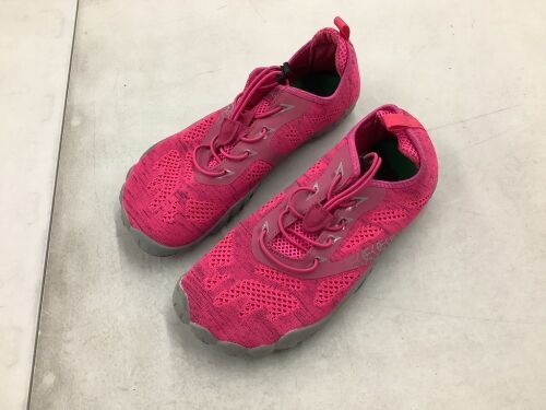 Saguaro Barefoot Minimalist Shoes, Size 40  - Lot 636