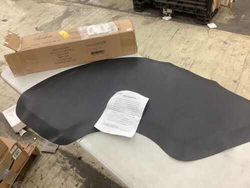 Omysalon Anti Fatigue Barber Chair Mats for Round Base 1/2in Thick, 4.5' x 2.45'  - Lot 145
