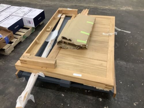 Lot of (2) Oak Beds - No Rails  - Lot 684