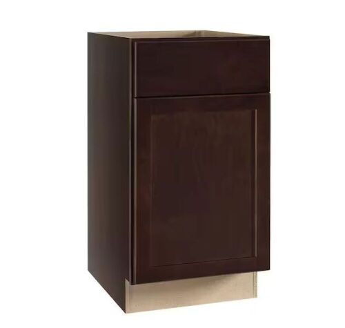 Hampton Bay Shaker 18 in. W x 24 in. D x 34.5 in. H Assembled Base Kitchen Cabinet in Java with Ball-Bearing Drawer Glides - Lot 191