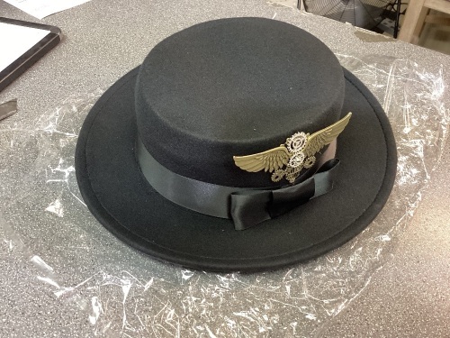 Black Fedora style hat size 57 - Lot 307