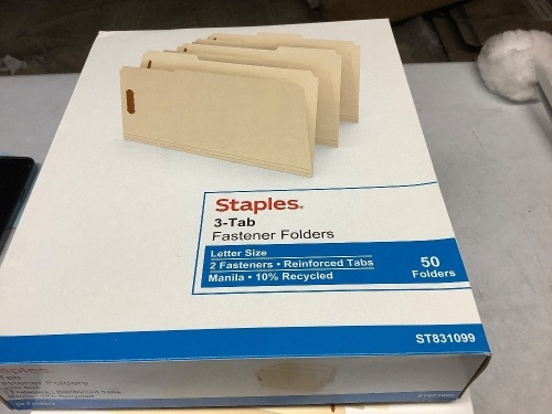 Case of 4 boxes with 50 3-tab reinforced fastener folders in each - Lot 207
