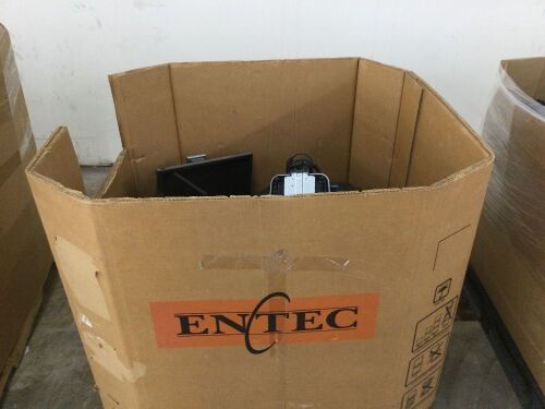 Large Lot of Computer Monitors - Lot 53