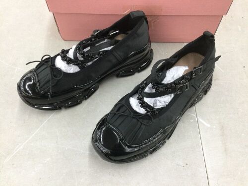 Ballerina Sneakers, Size 38 - Lot 581