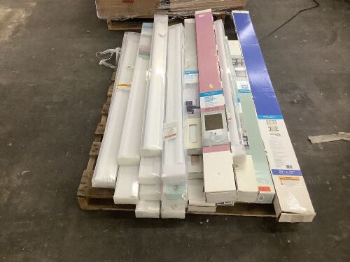 Lot of (25) Window Shades, Various Sizes & Styles  - Lot 559