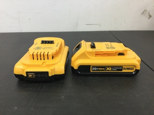 Set of 2 Dewalt DCB 302 Batteries - Lot 7823
